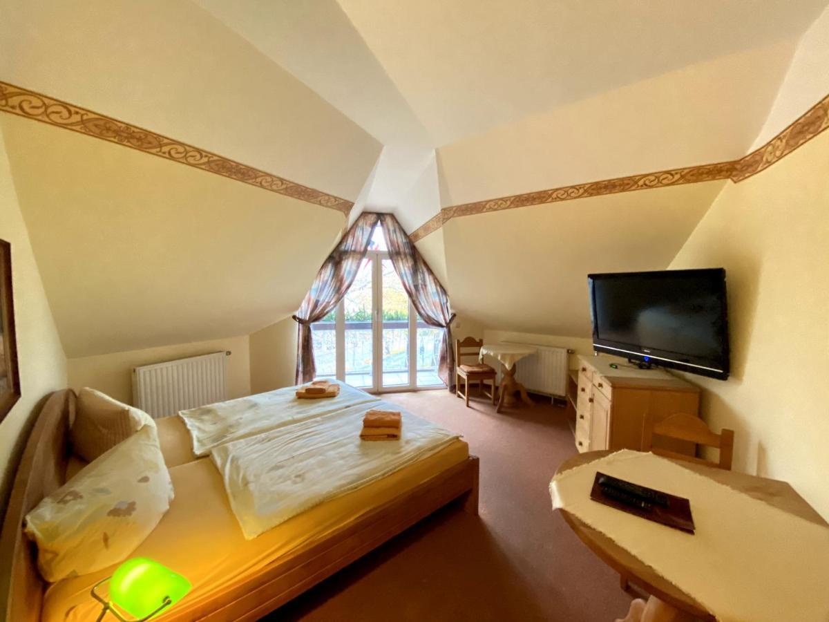Haus Belger Hotel Grossziethen Bagian luar foto