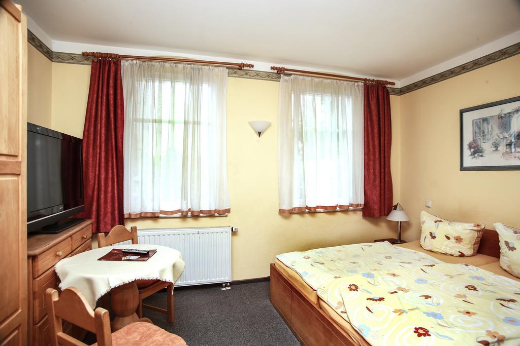 Haus Belger Hotel Grossziethen Bagian luar foto