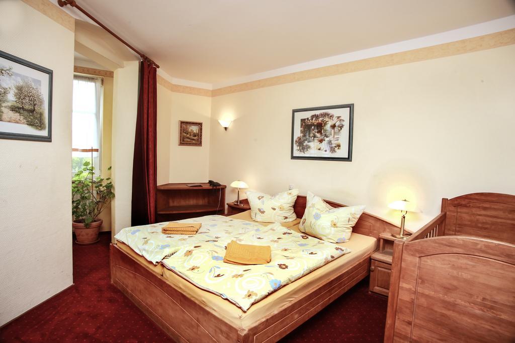 Haus Belger Hotel Grossziethen Bagian luar foto